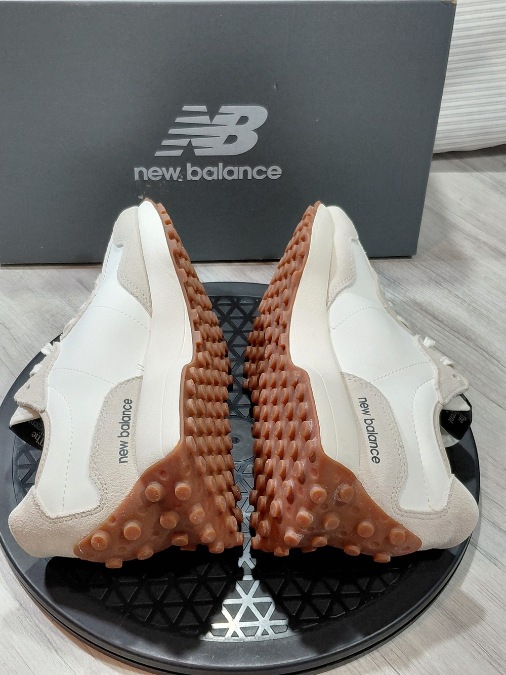 New Balance Womens 327 Vintage 70's  Design Moonbeam - Outerspace White Navy 7.5 - Picture 6 of 16